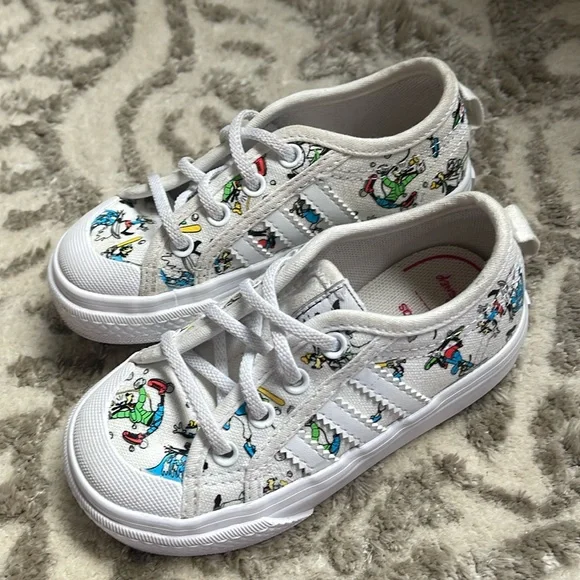 adidas gazelle silver green womens adidas Disney x adidas 3MC C Sport Goofy FW3817 main image 0